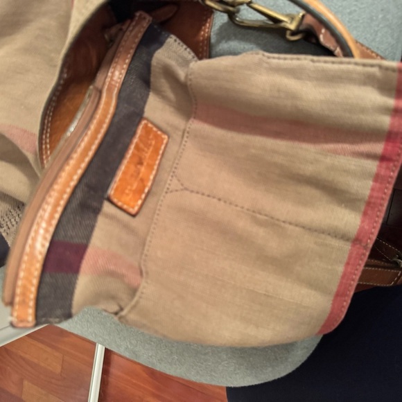 BURBERRY mega check ashby bucket bag - Picture 11 of 11